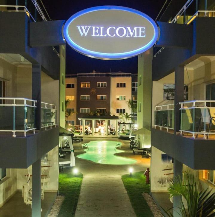 Chic Beachfront Apartment - Private Beach Access Punta Cana Dış mekan fotoğraf